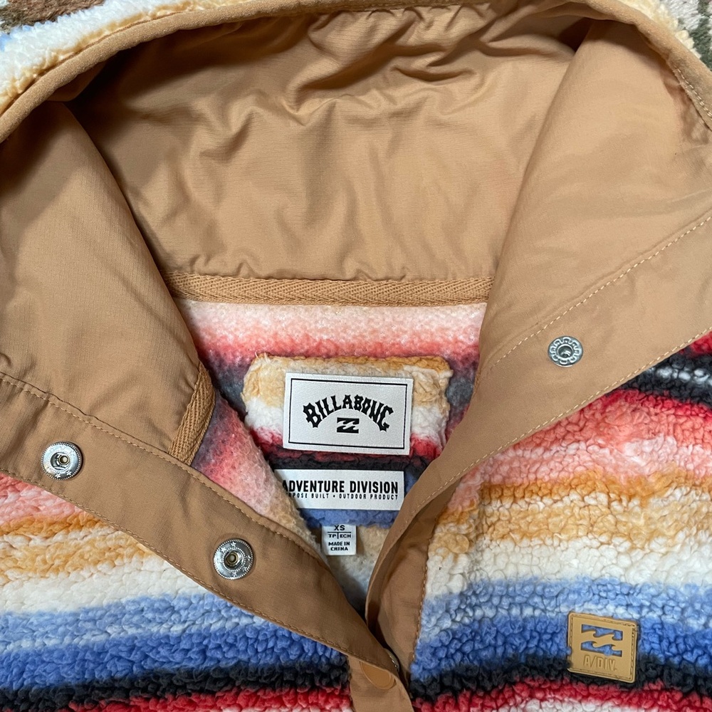 Billabong fuzzy fleece